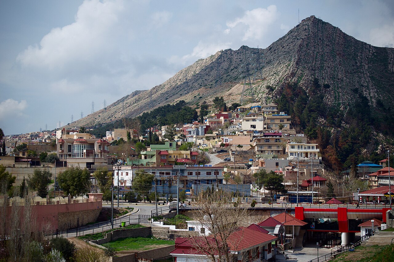 Duhok and the mountain landscape